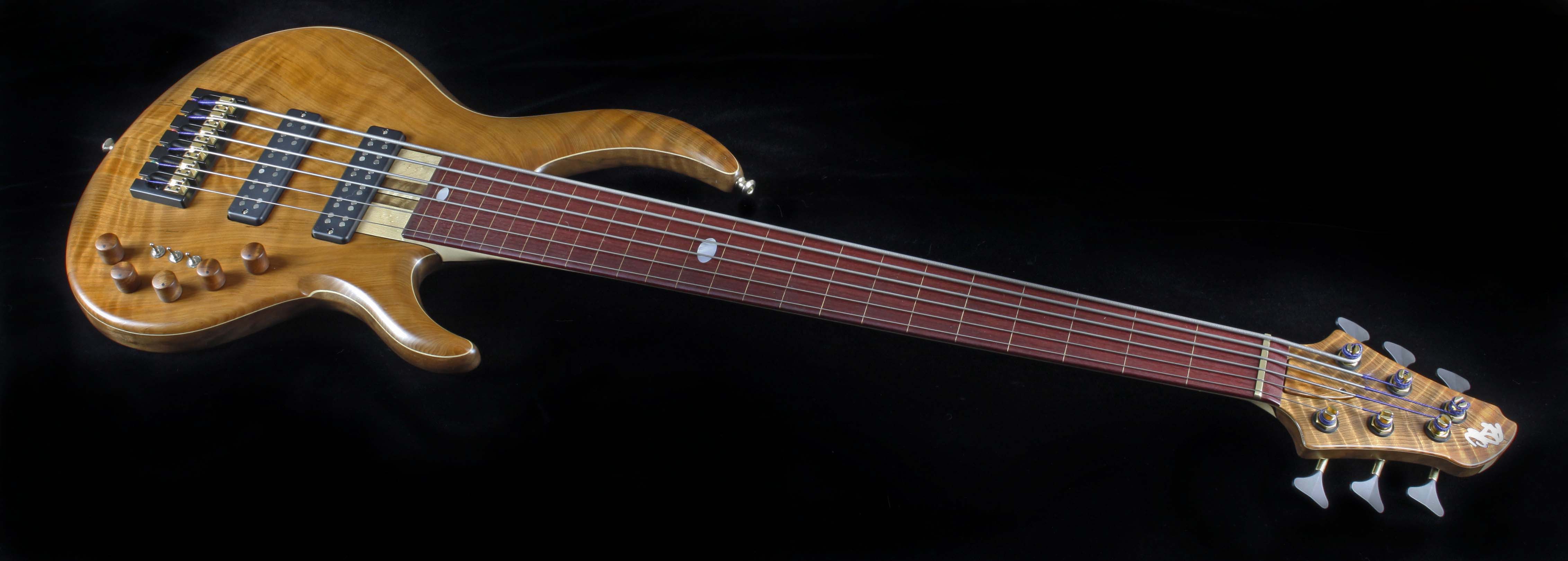 RJ’s custom basses The Bass Shop Syd